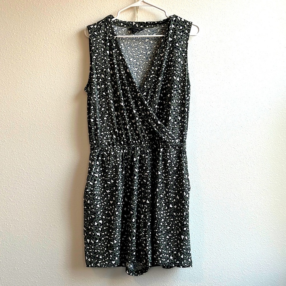 Banana Republic romper in leopard print.